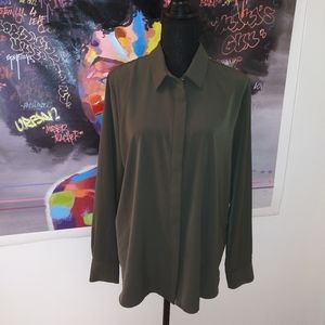 H&M Long Sleeve button-down Sage collar shirt